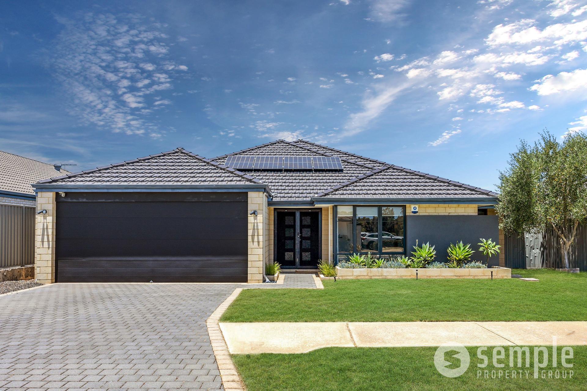 8 Homerton Pass, Piara Waters WA 6112