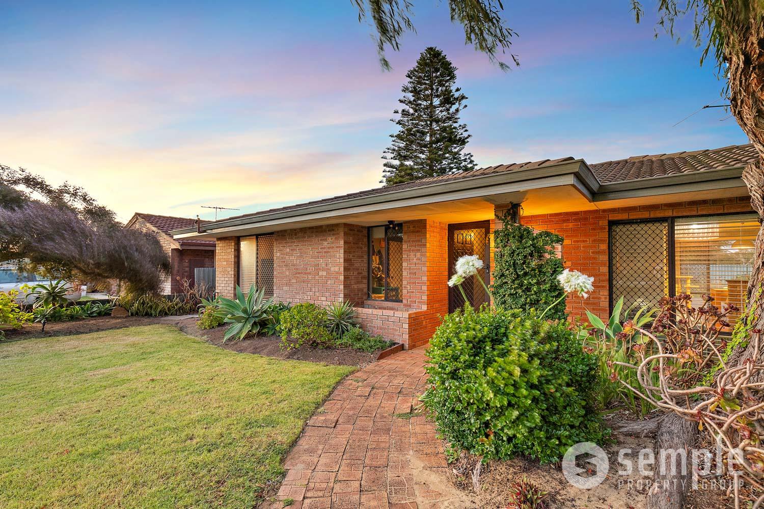 14 Frome Way, Cooloongup WA 6168