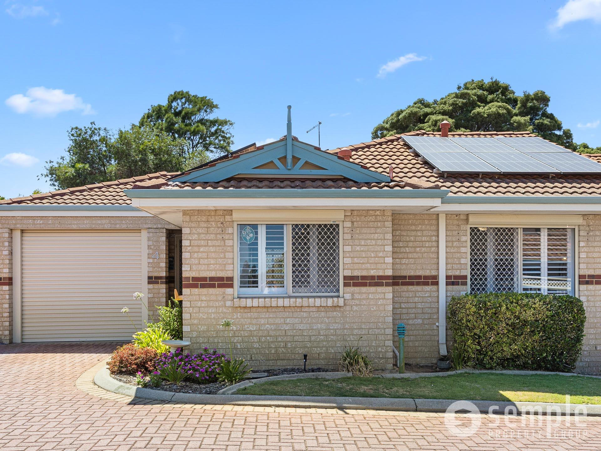 4/11 McCaw Mews, Yangebup WA 6164