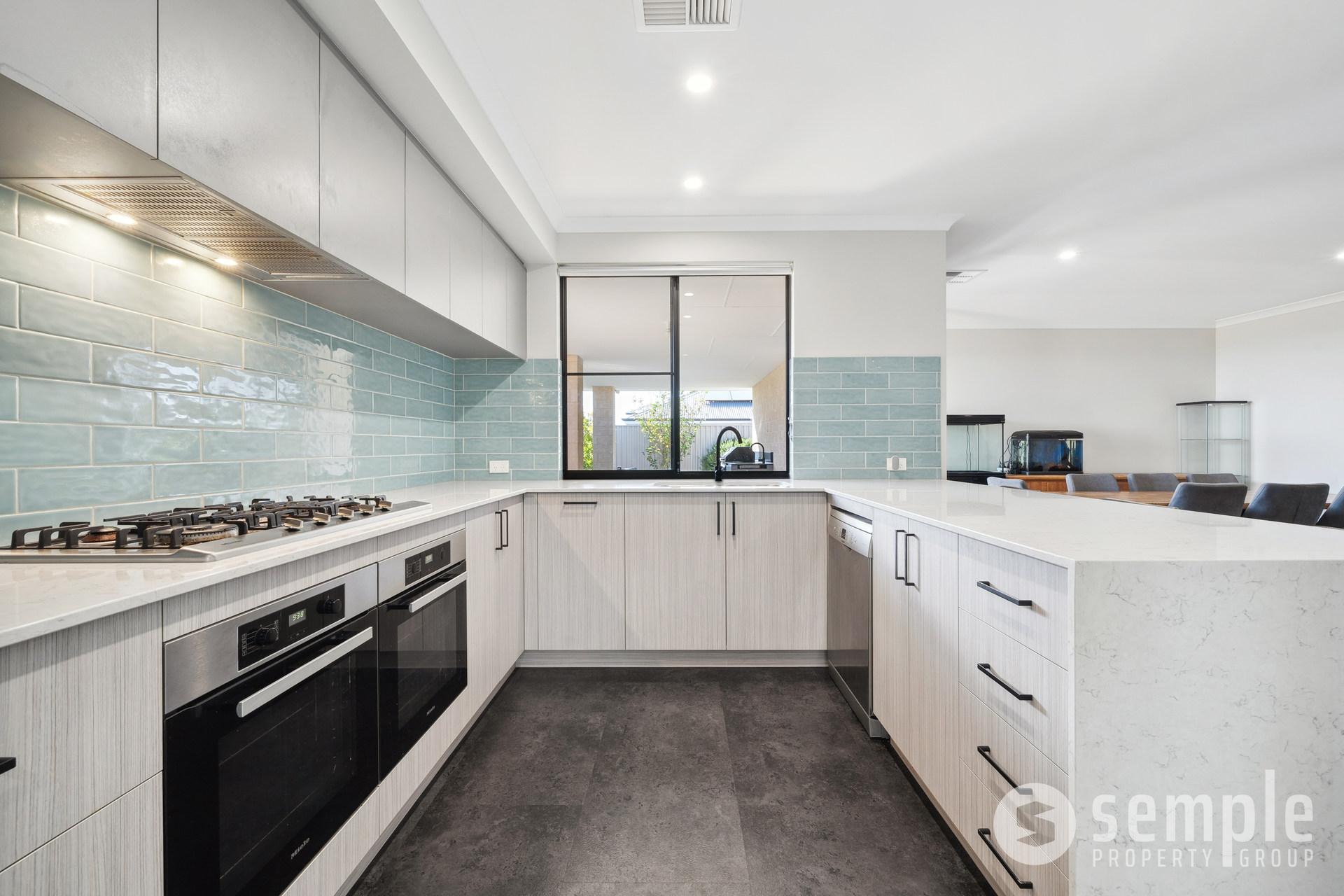 42 Marwood Circuit, Success WA 6164