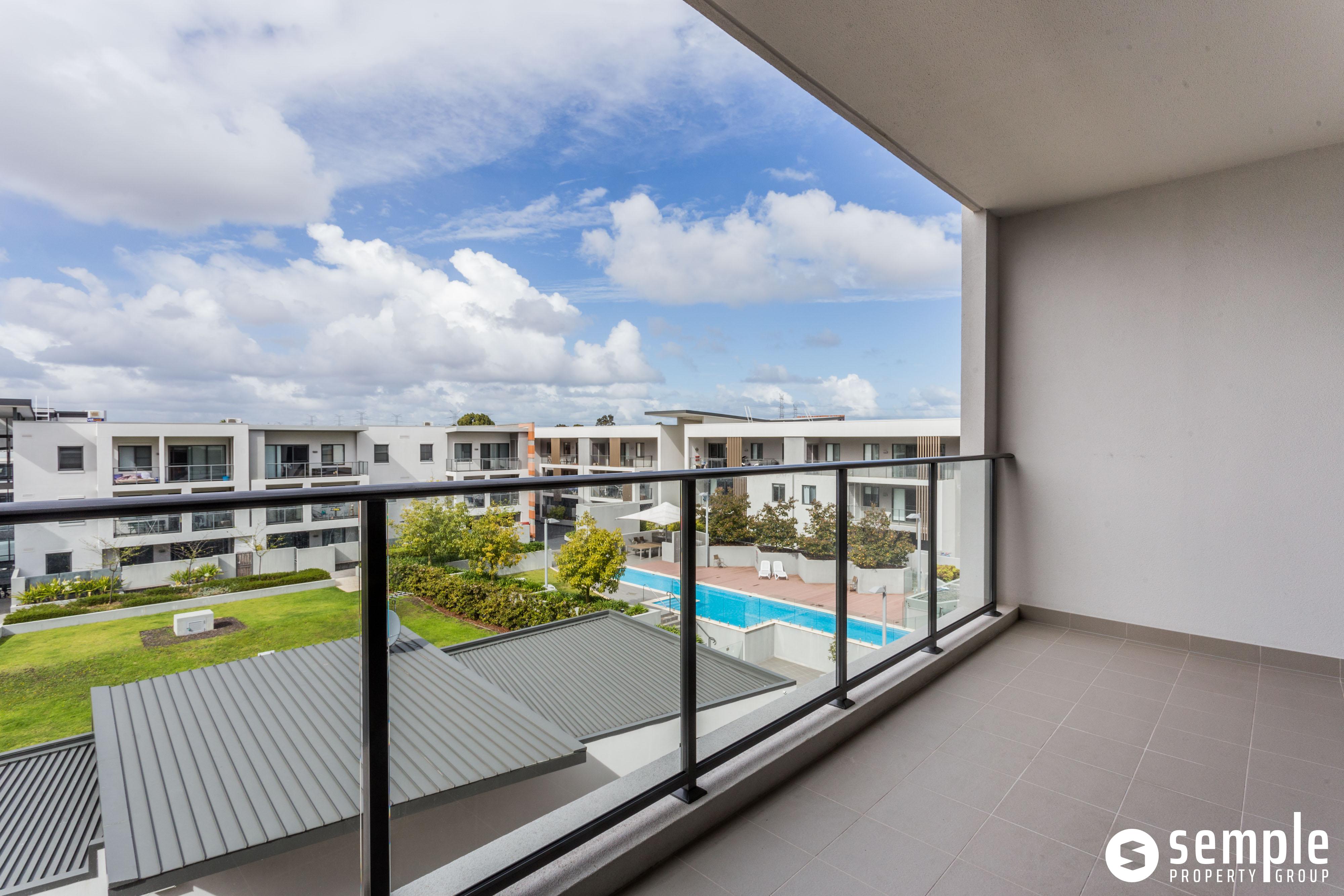 186/2 Signal Terrace, Cockburn Central WA 6164