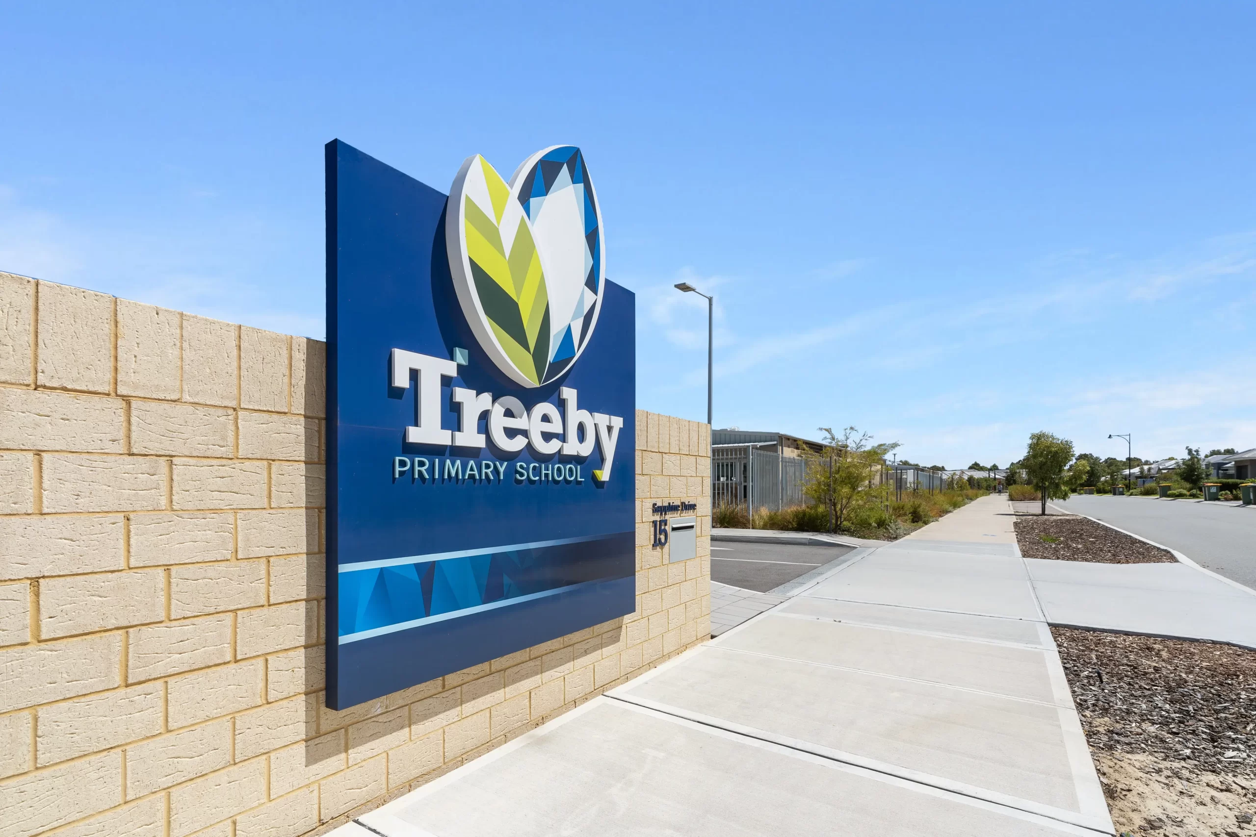 Real estate agents Treeby