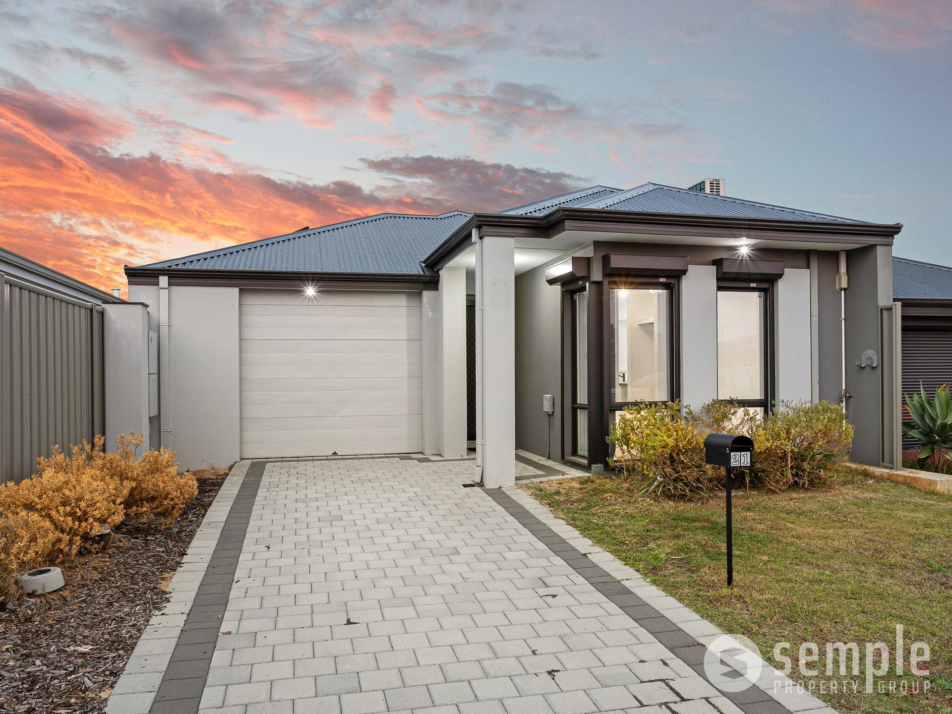 21 Sowood Street, Wellard WA 6170