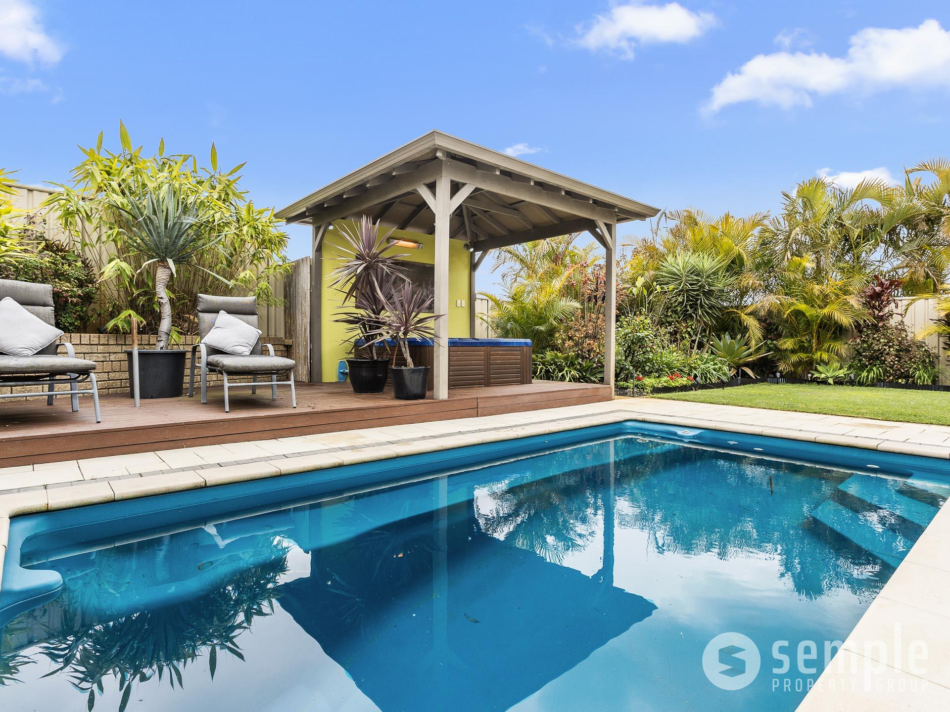 11 Bolderwood Drive, South Lake WA 6164