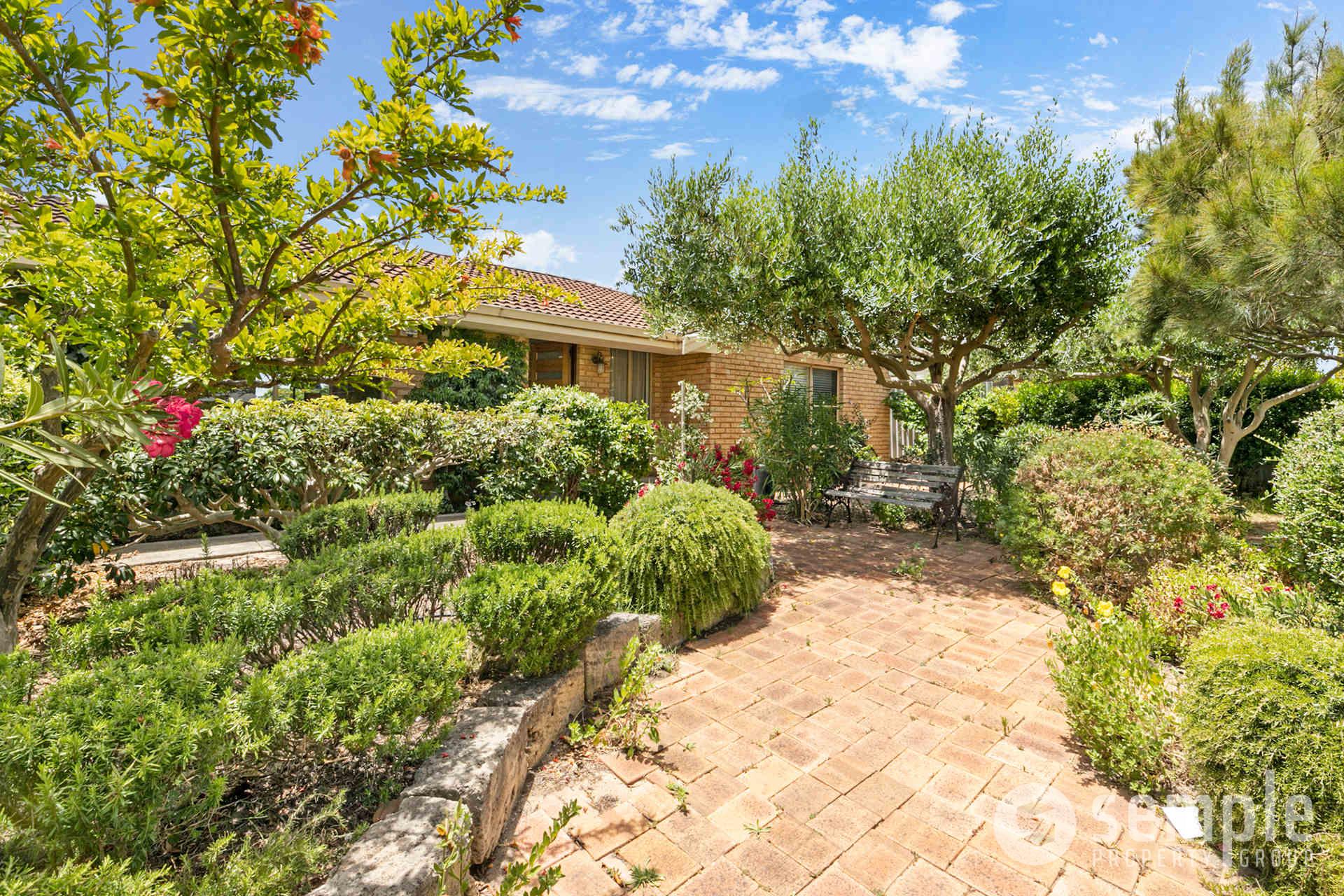 4 Eagle Rise, Yangebup WA 6164