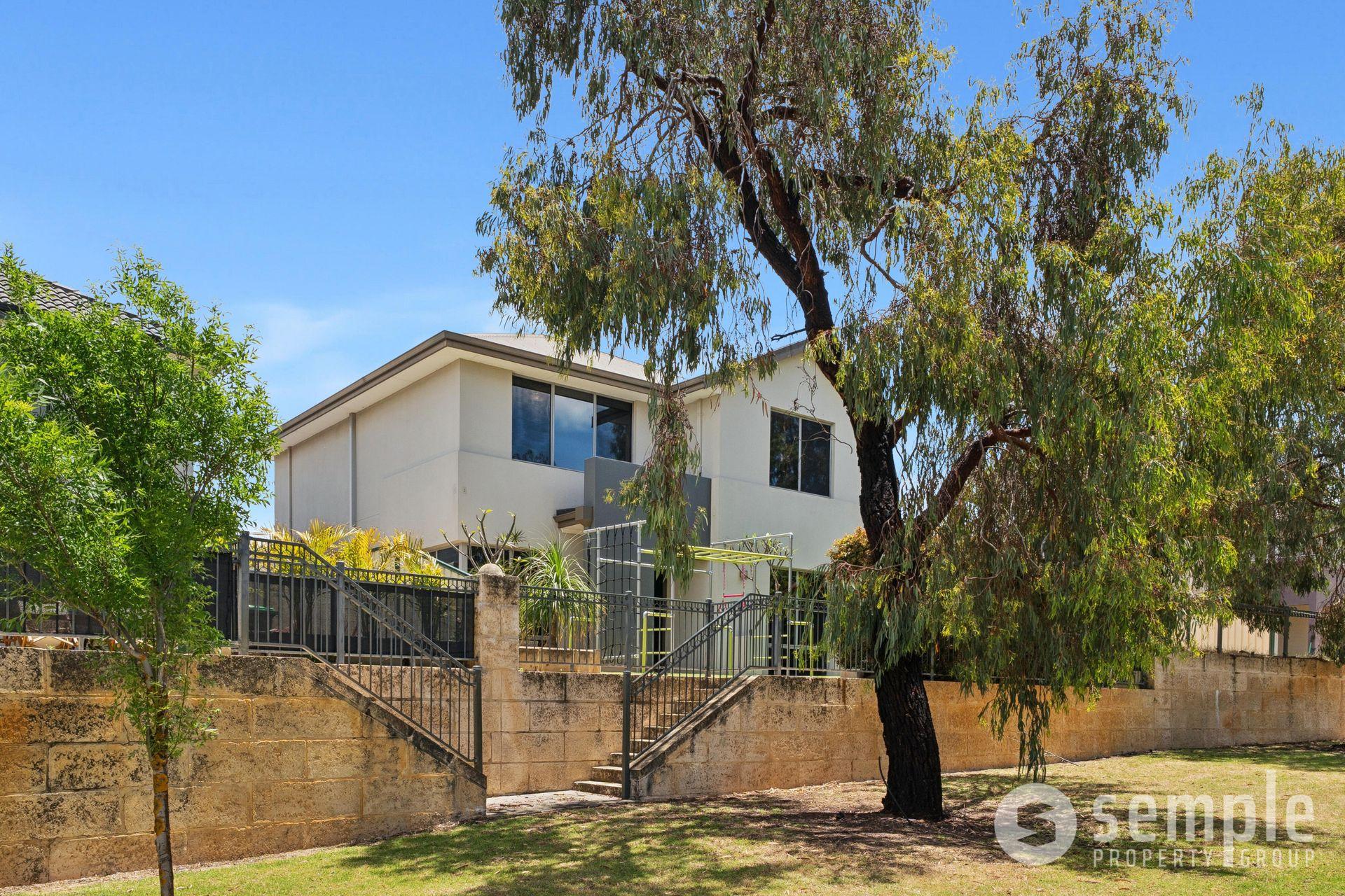 8 Jesmond Lane, Success WA 6164