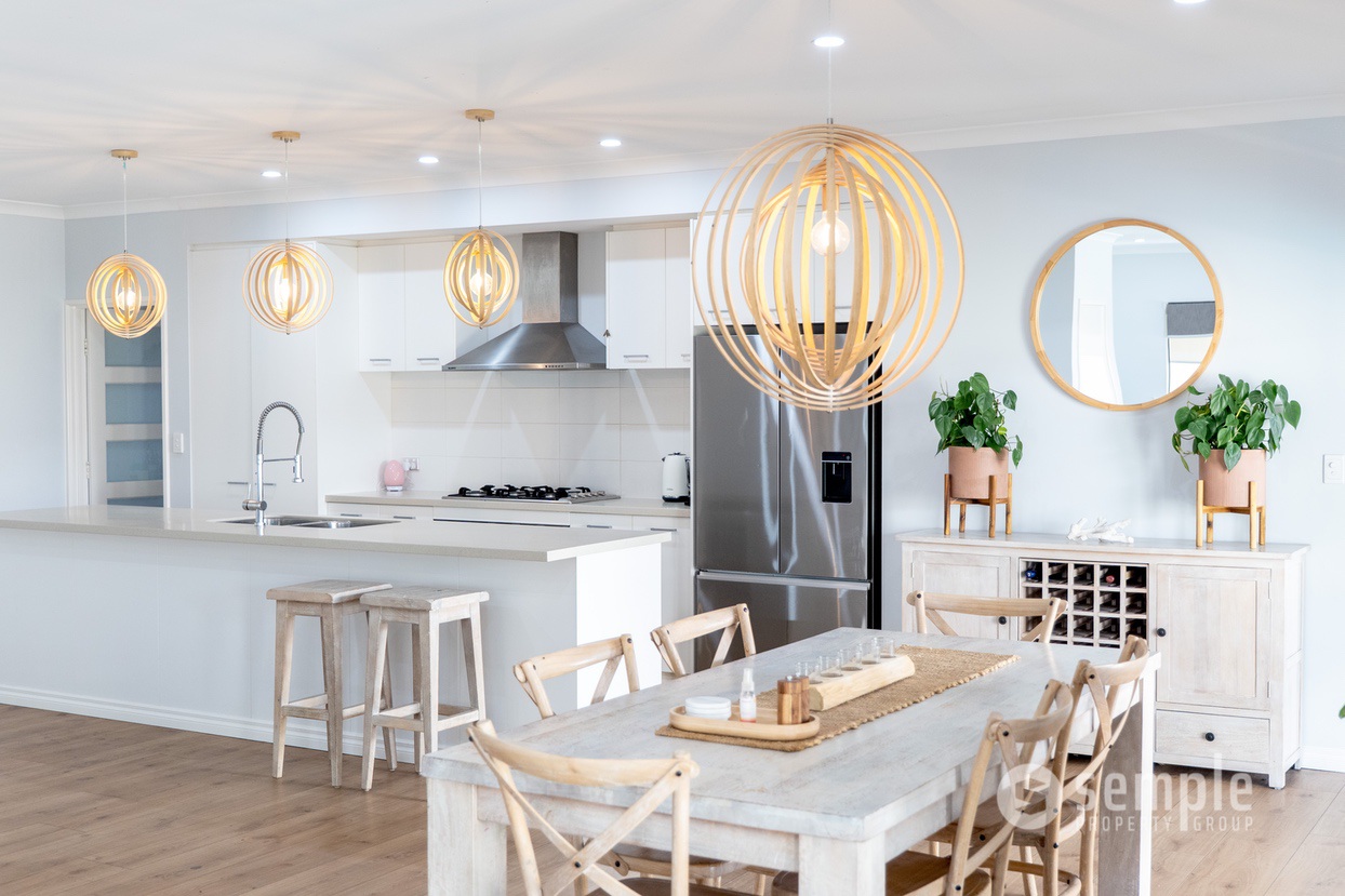 22 Splash Terrace, Lake Coogee WA 6166