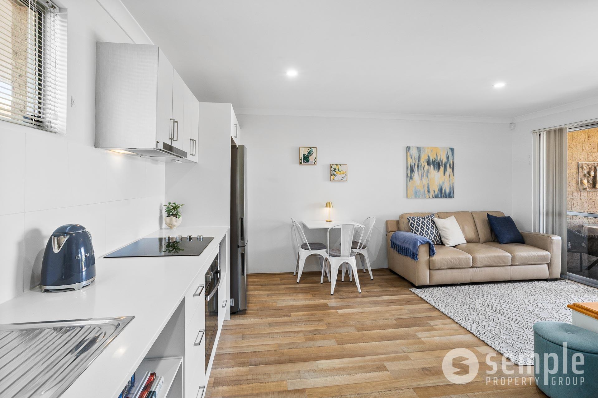 13/2 Delaronde Drive, Success WA 6164