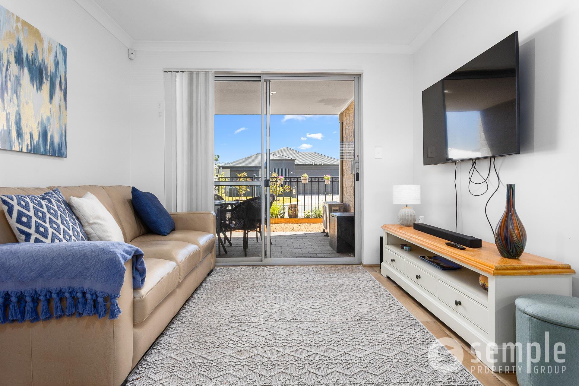 13/2 Delaronde Drive, Success WA 6164