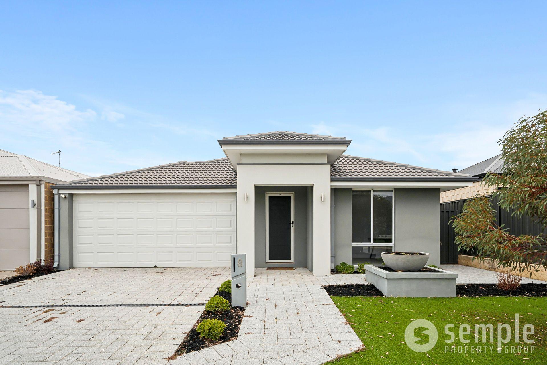 8 Olivine Road, Treeby WA 6164