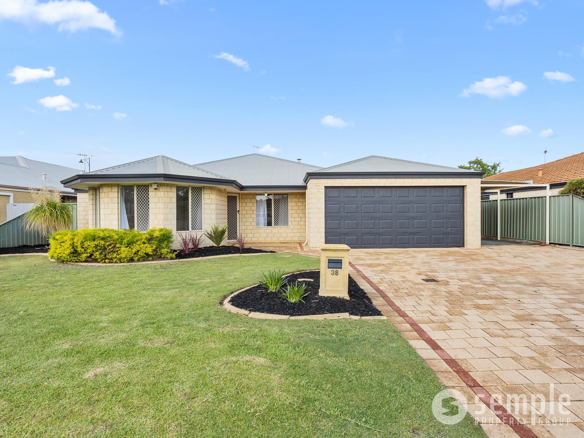 38 Avon Crescent, Atwell WA 6164