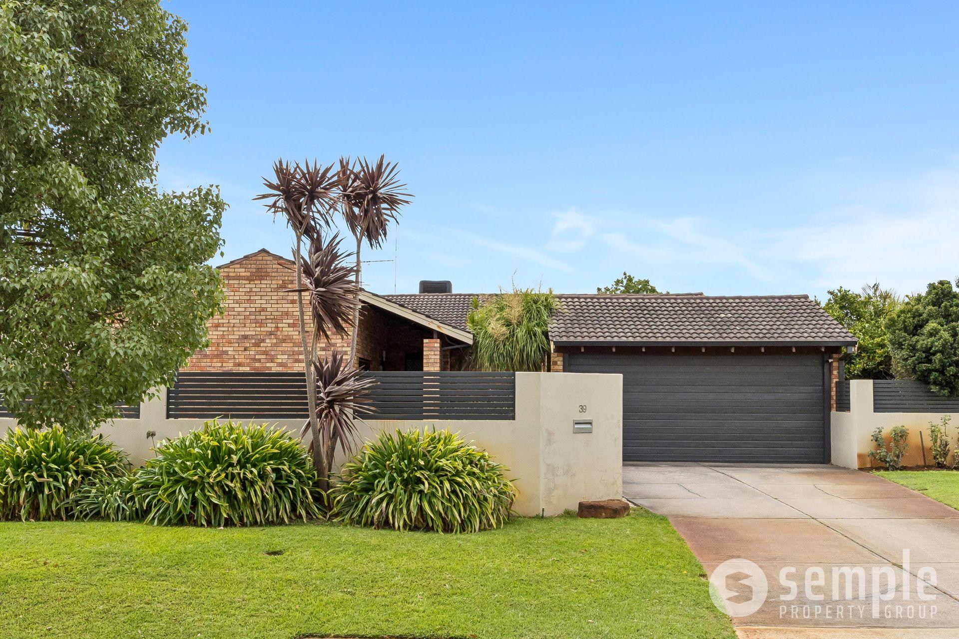 39 Gracechurch Crescent, Leeming WA 6149