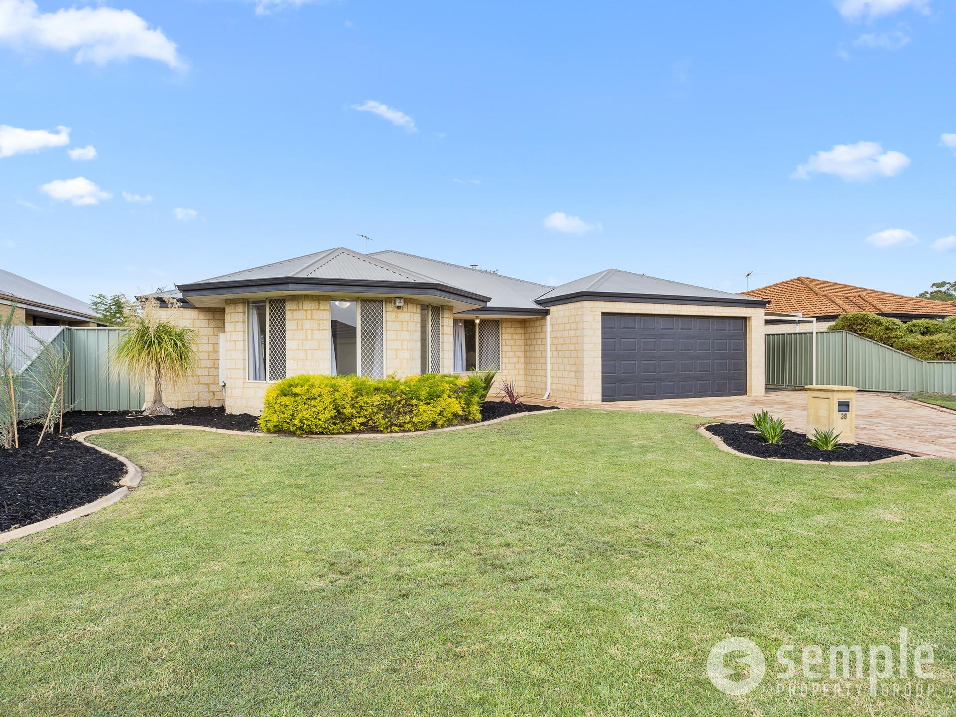 38 Avon Crescent, Atwell WA 6164