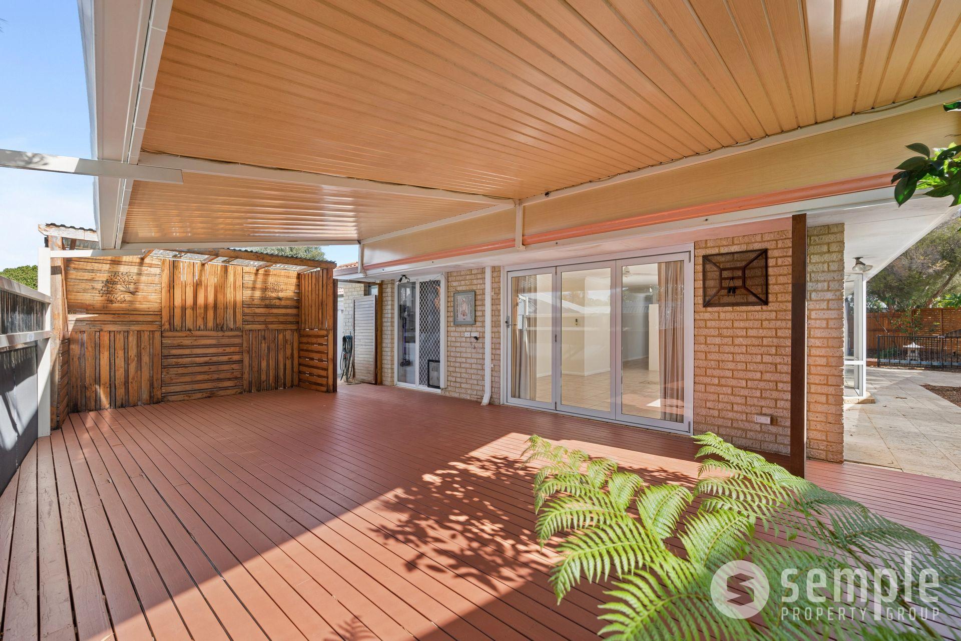 6 Manuel Close, Hamilton Hill WA 6163