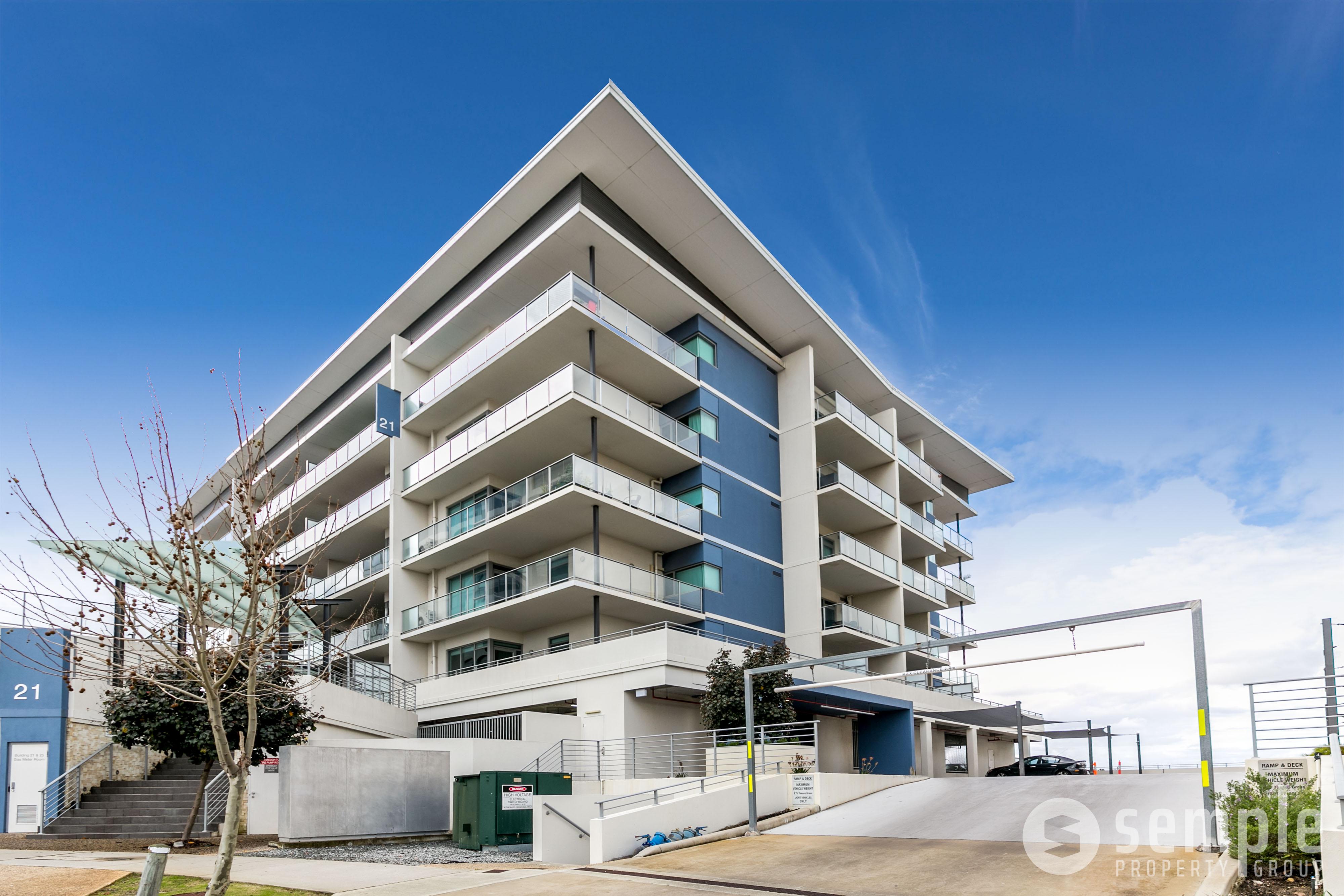 503/21 Malata Crescent, Success WA 6164