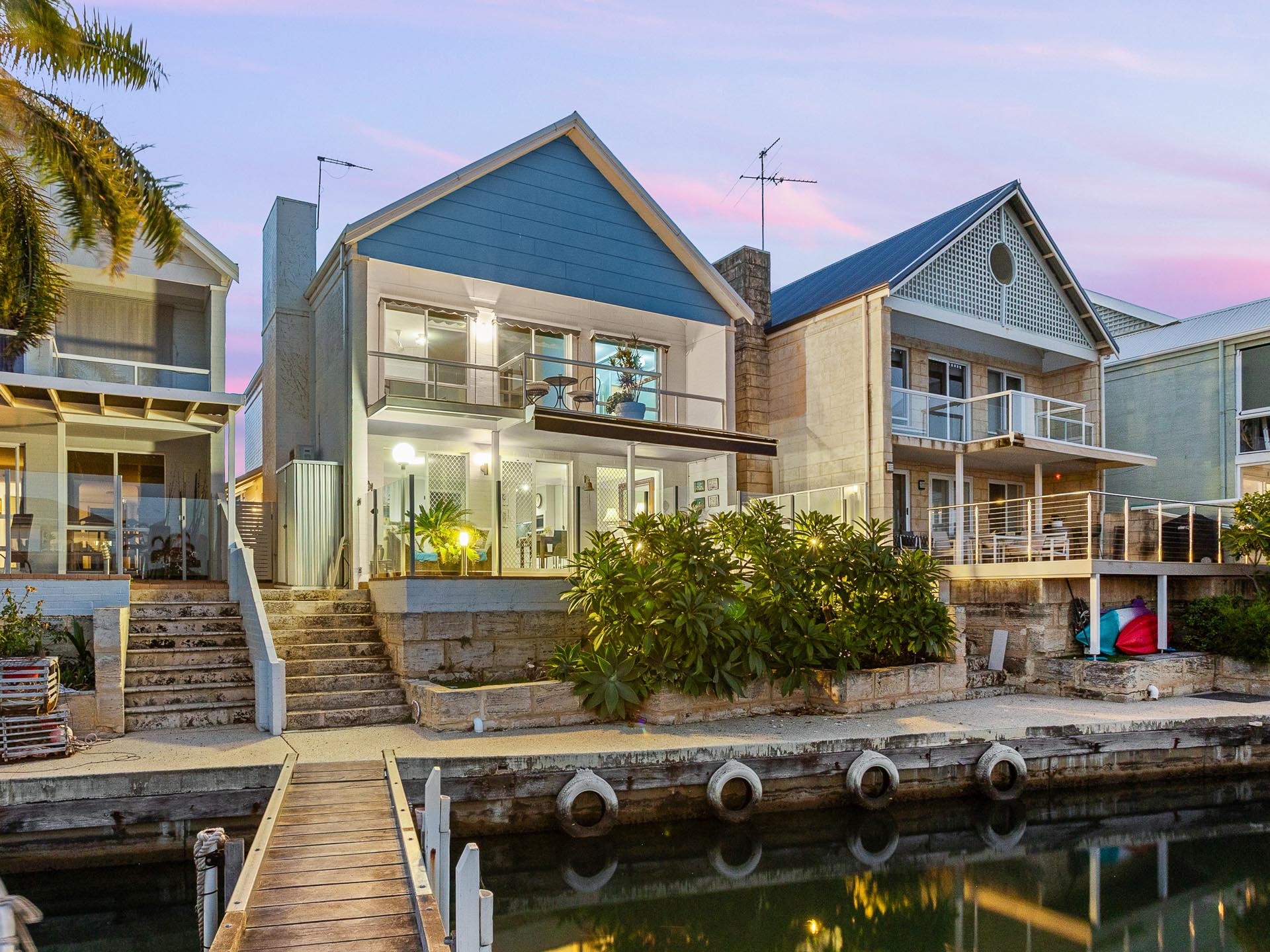 77 Waterside Drive, Dudley Park WA 6210