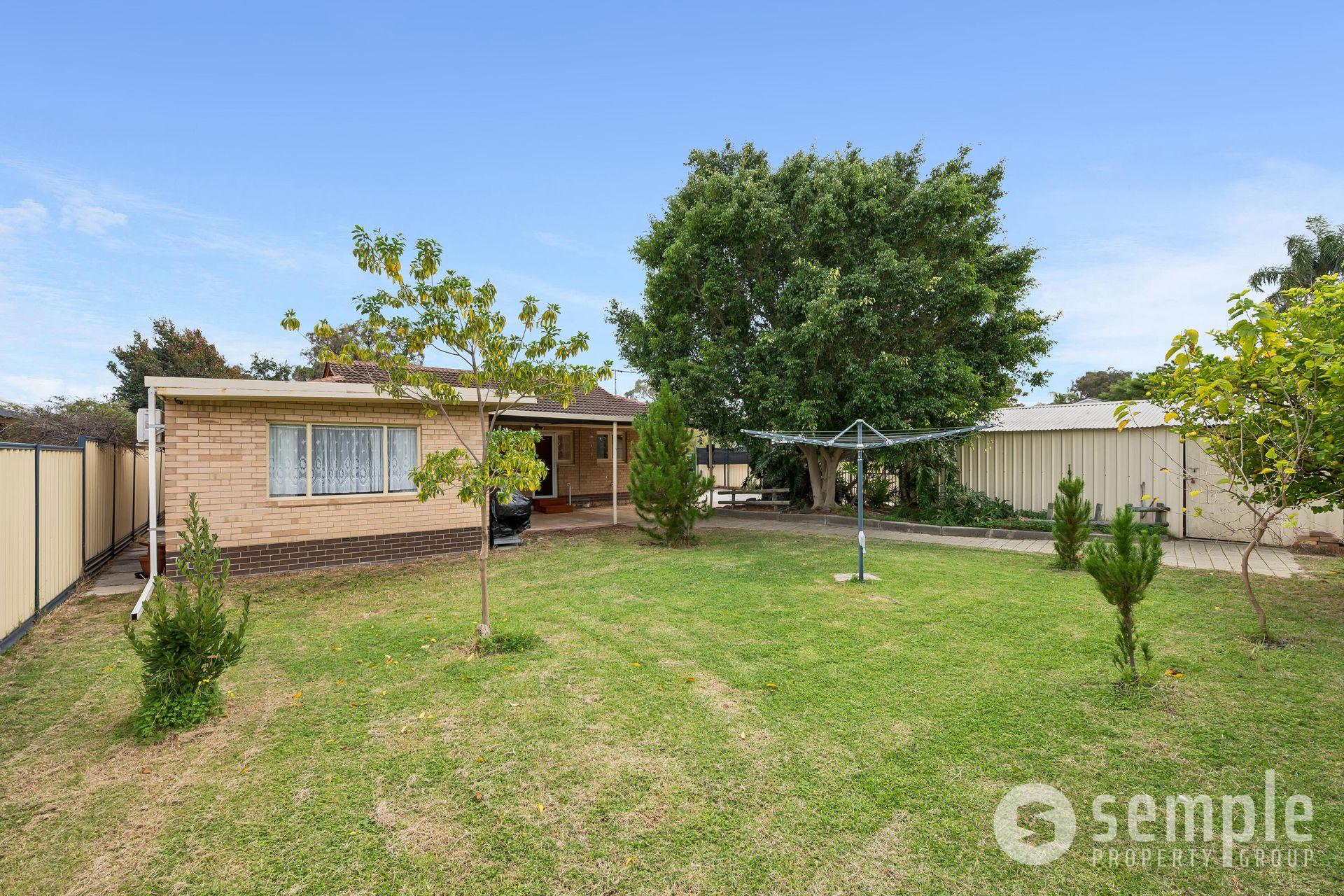 32 Dunnell Street, Maddington WA 6109