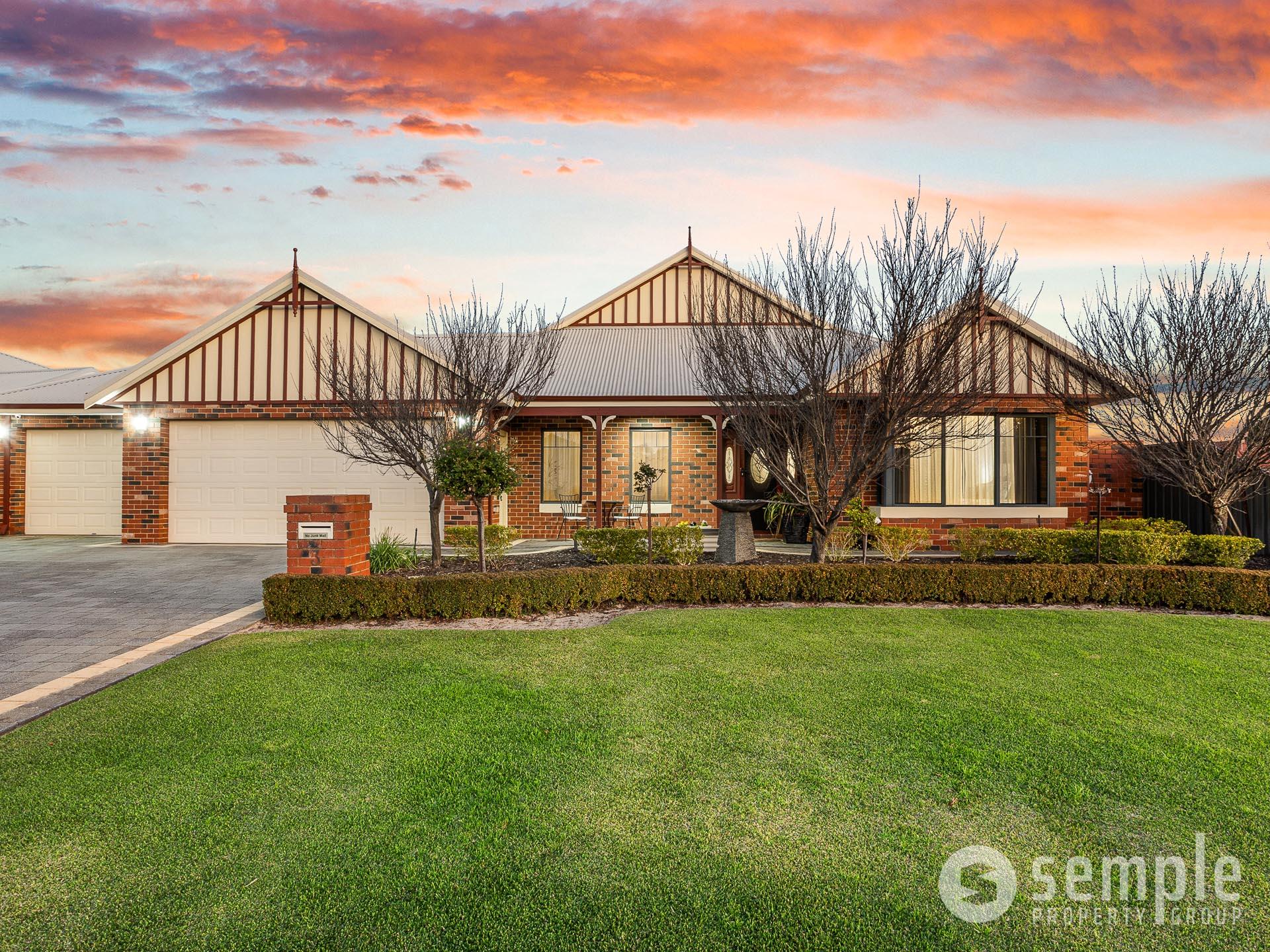 3 Avalon Way, Hammond Park WA 6164