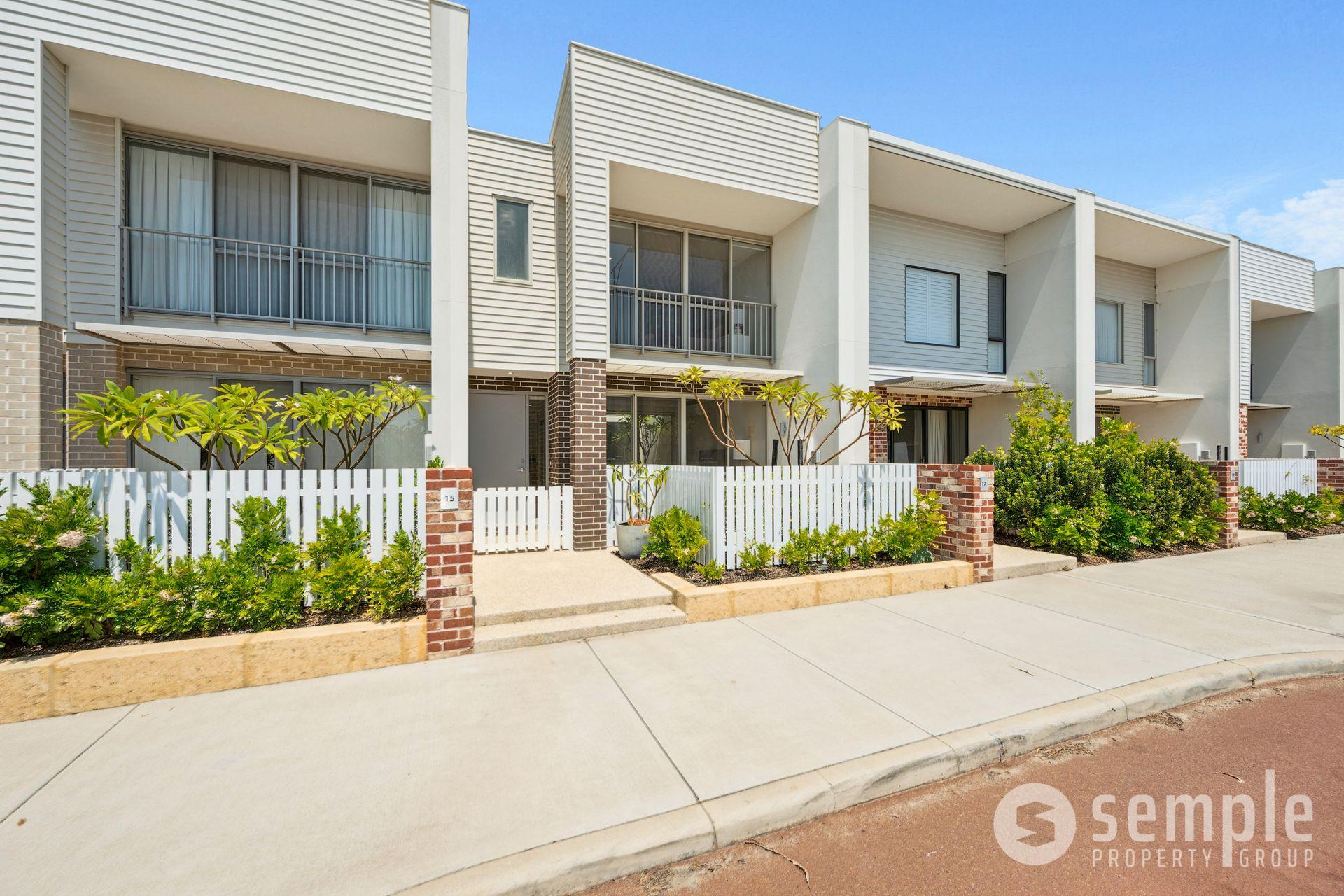 15 Turquoise Boulevard, Treeby WA 6164