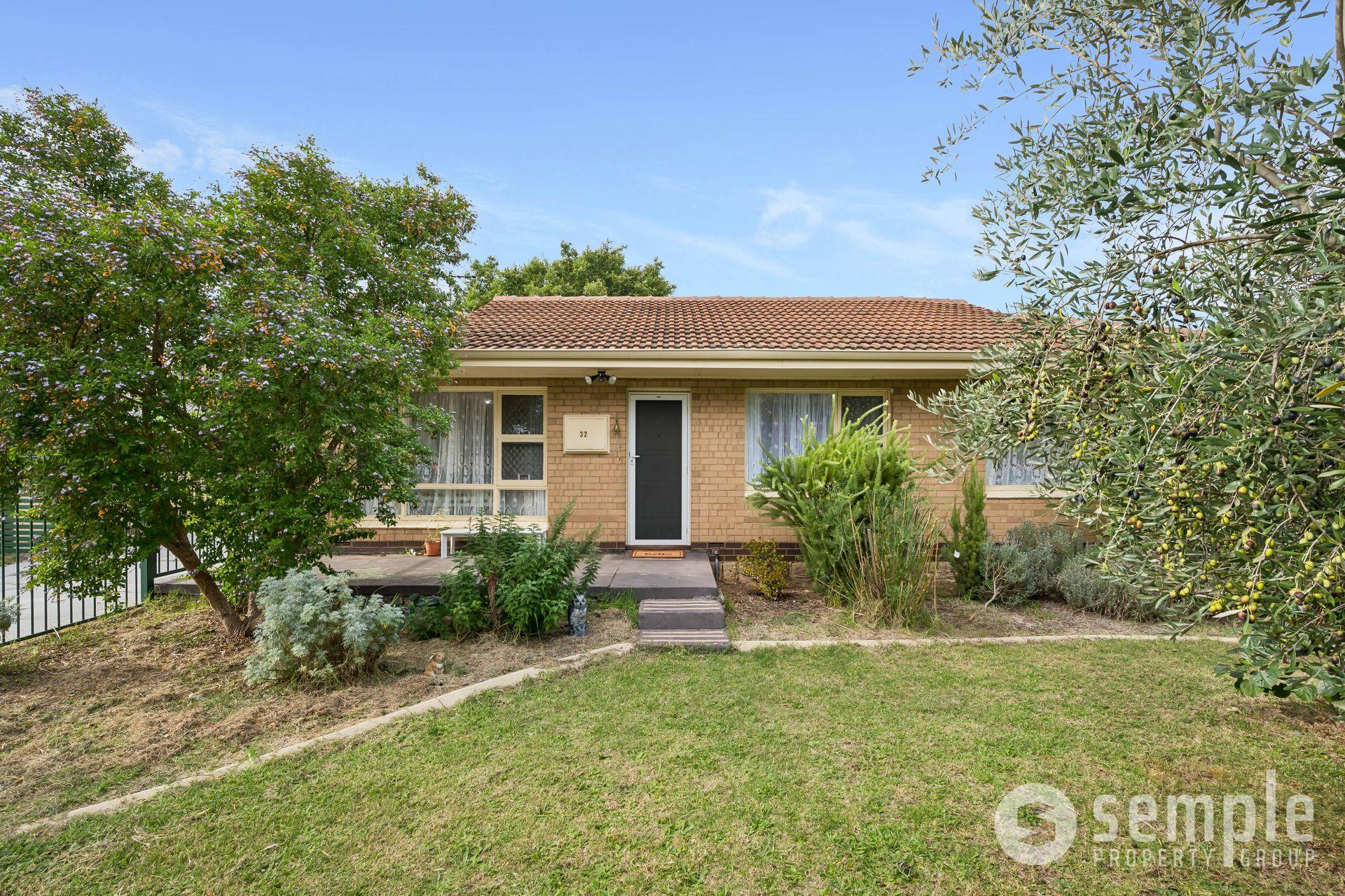 32 Dunnell Street, Maddington WA 6109