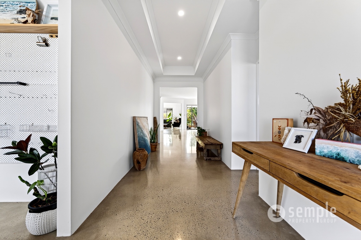 3 Figtree Avenue, Lake Coogee WA 6166