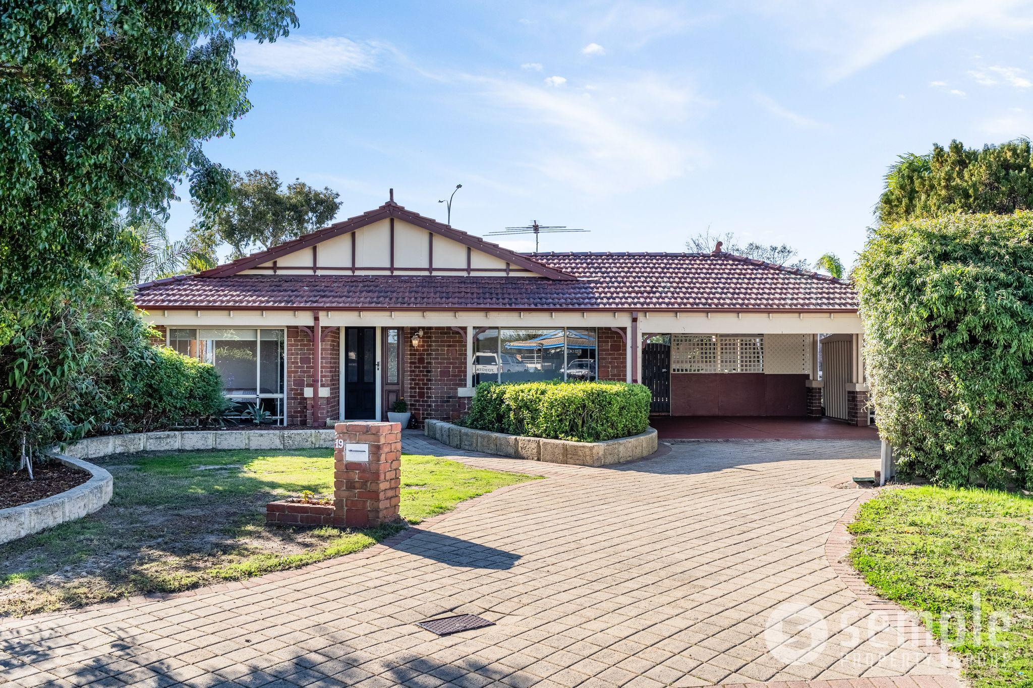 19 Michigan Heights, Success WA 6164
