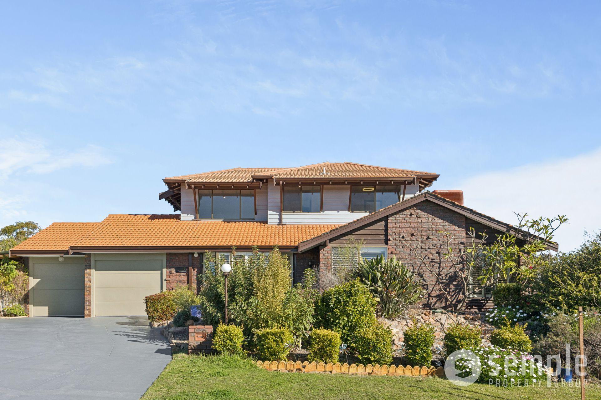 17 Grenfell Way, Leeming WA 6149