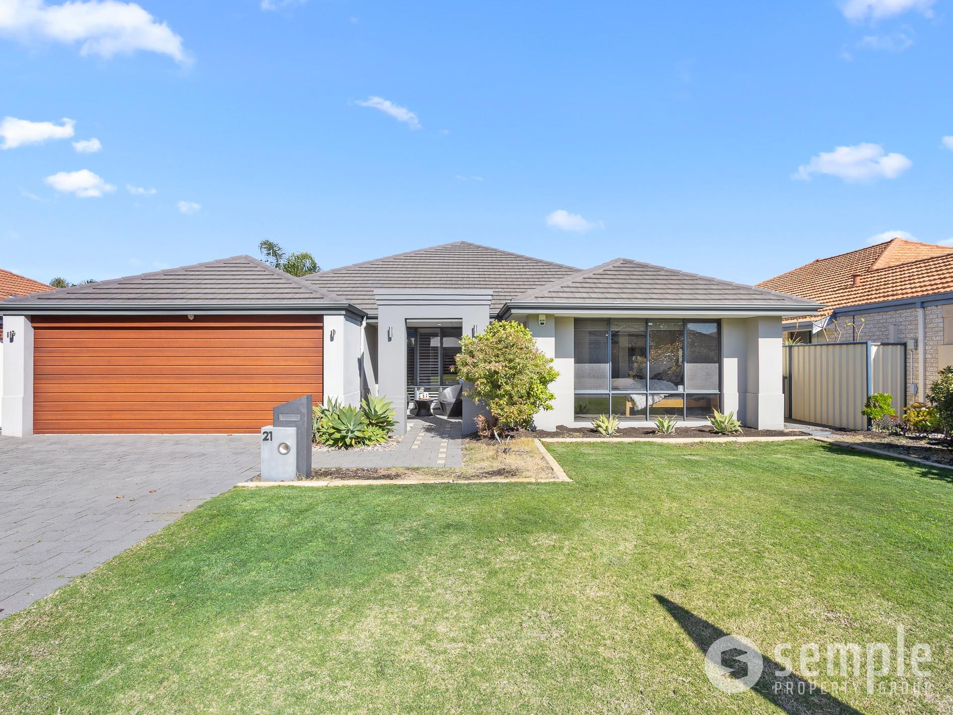 21 Savannah Circuit, Success WA 6164