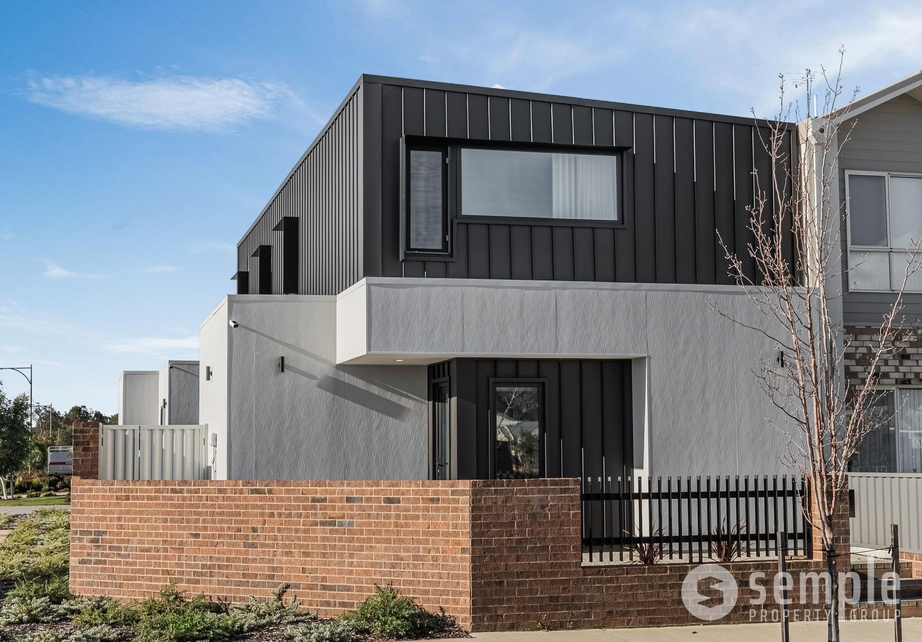 67 Lycaste Parade, Treeby WA 6164