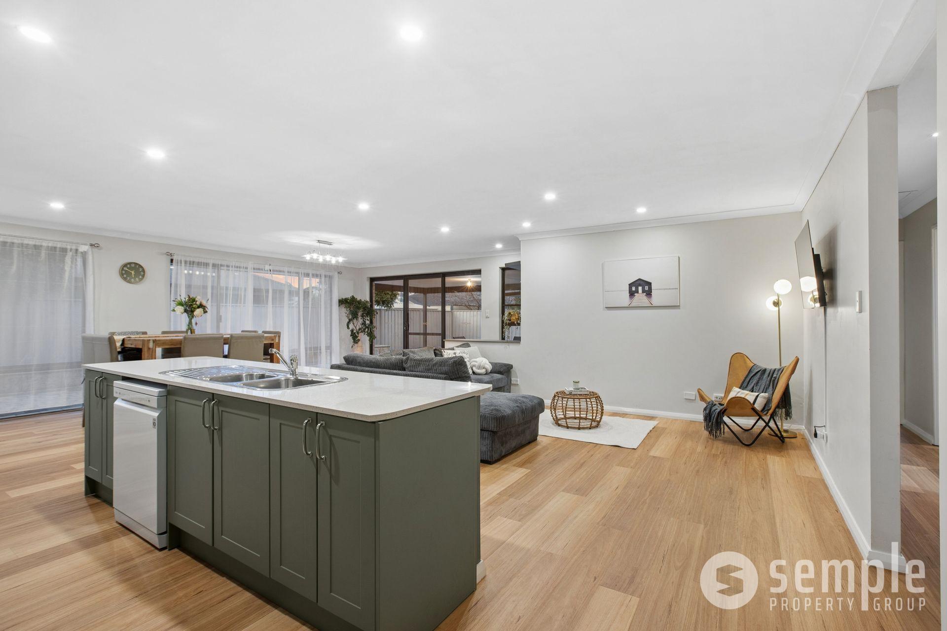 13 Murrumbidgee Drive, Hammond Park WA 6164