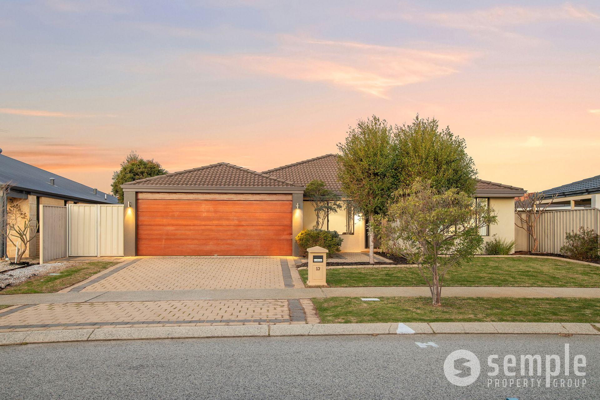 13 Murrumbidgee Drive, Hammond Park WA 6164