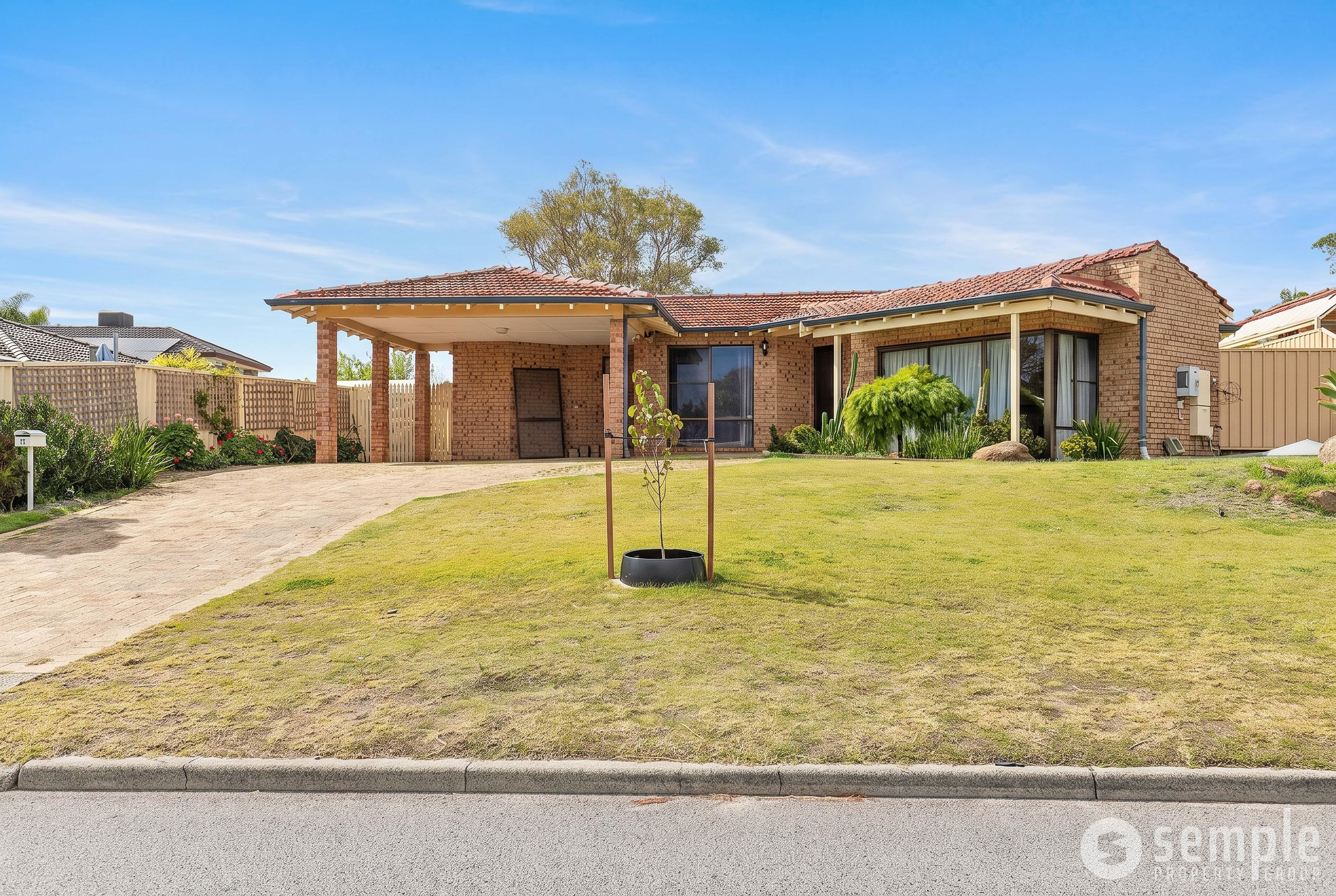 13 Crago Road, Leeming WA 6149