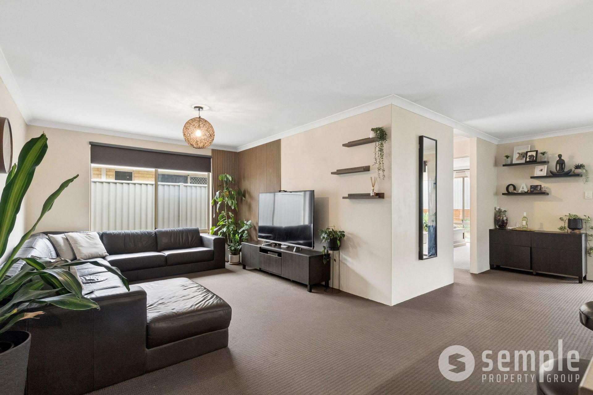 8 Litchfield Circle, Wandi WA 6167