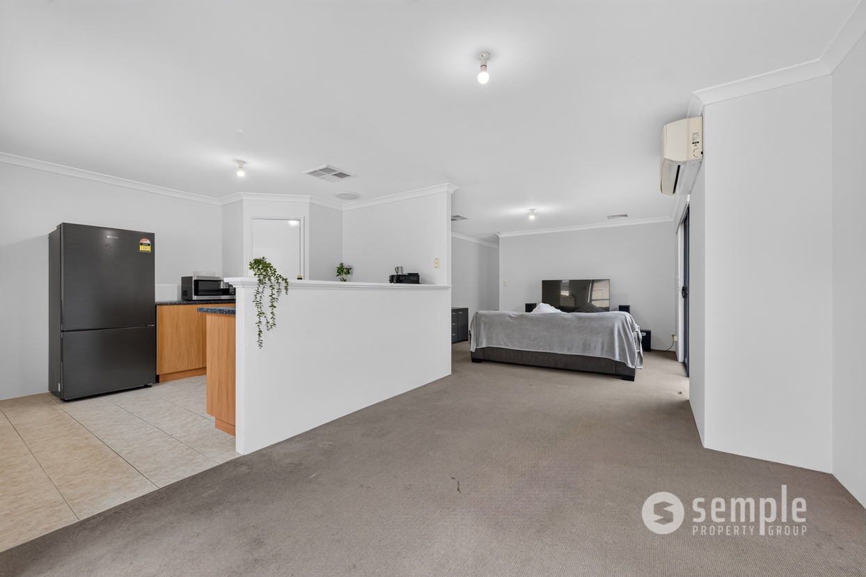 16/7 Barfield Road, Hammond Park WA 6164