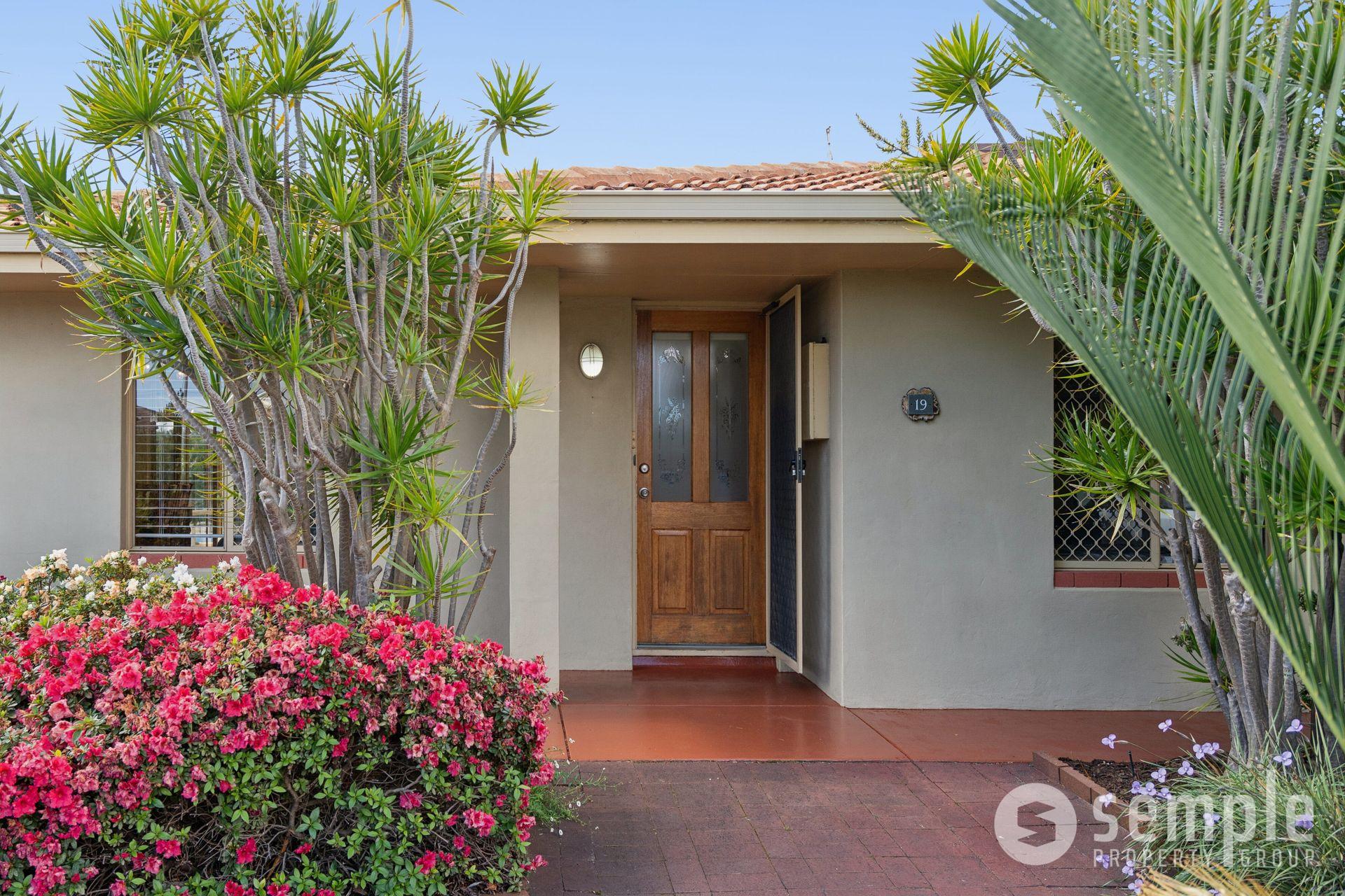 19 Chipla Way, Parkwood WA 6147