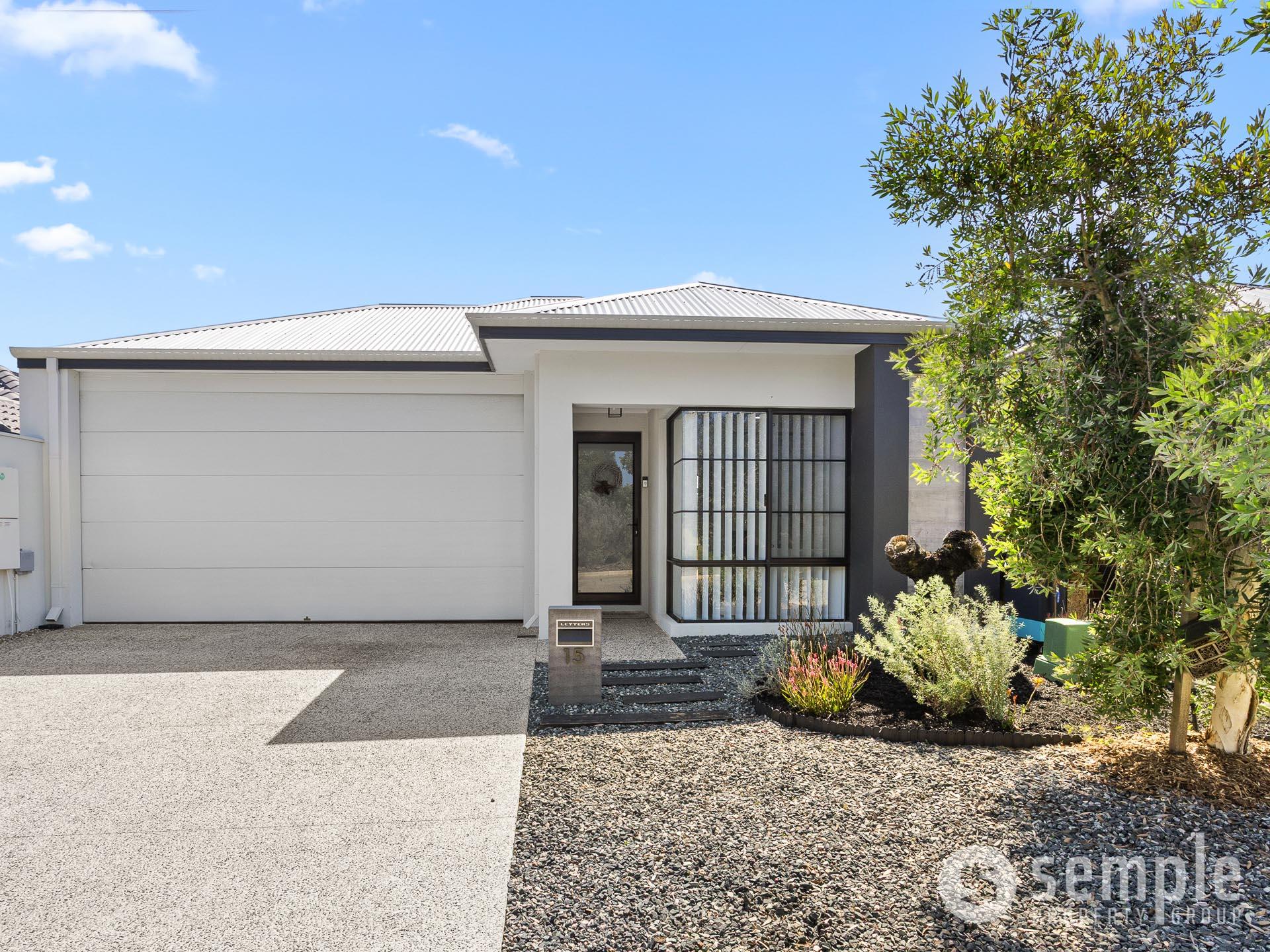 15 Foxtail Grove, Wandi WA 6167