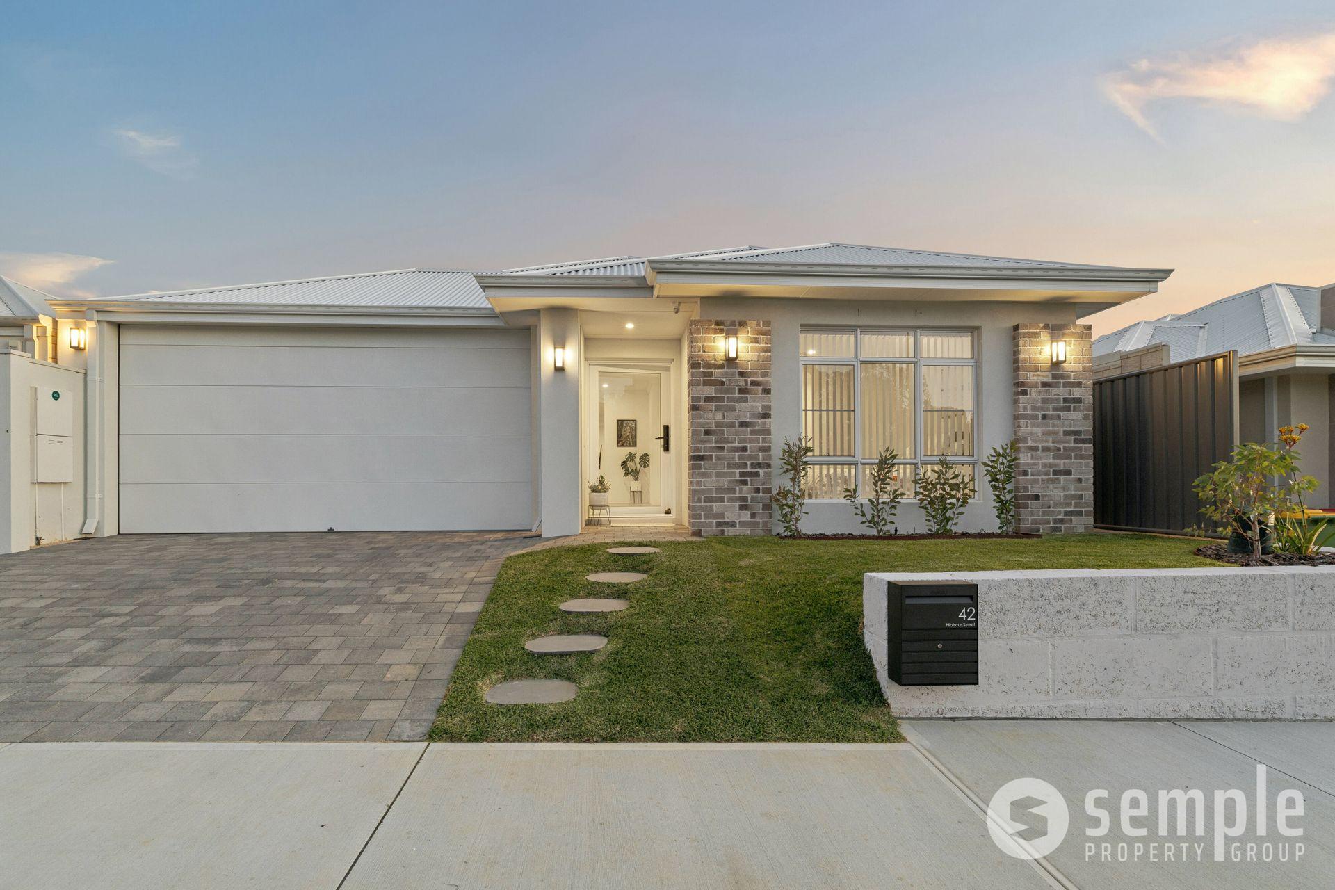 42 Hibiscus Street, Hammond Park WA 6164