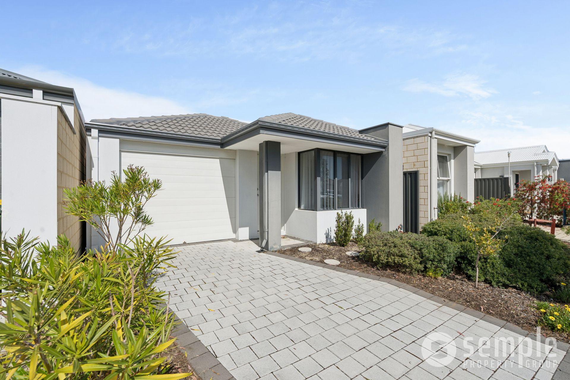 12 Garnet Road, Treeby WA 6164