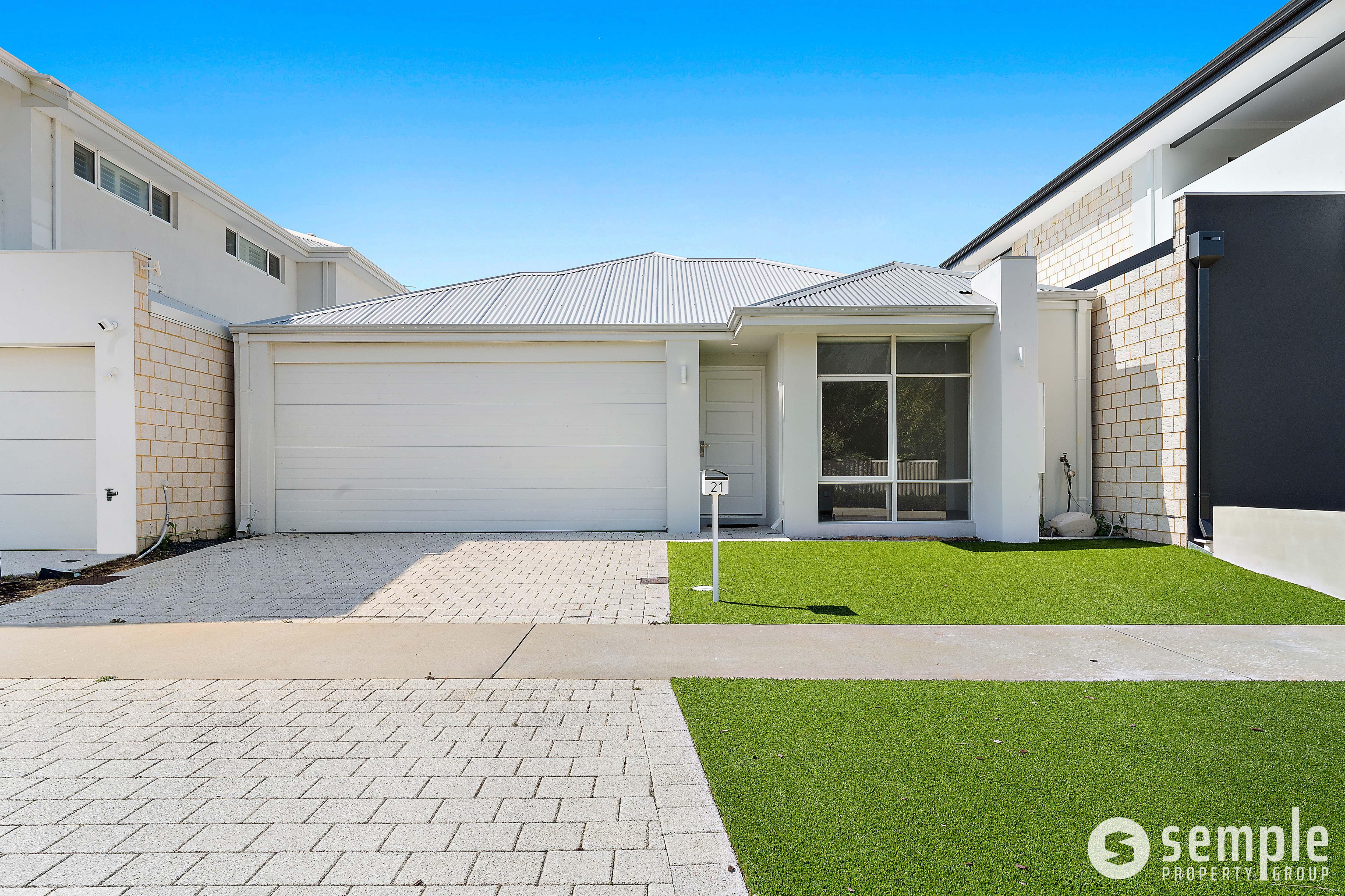 21 Santorini Boulevard, Coogee WA 6166