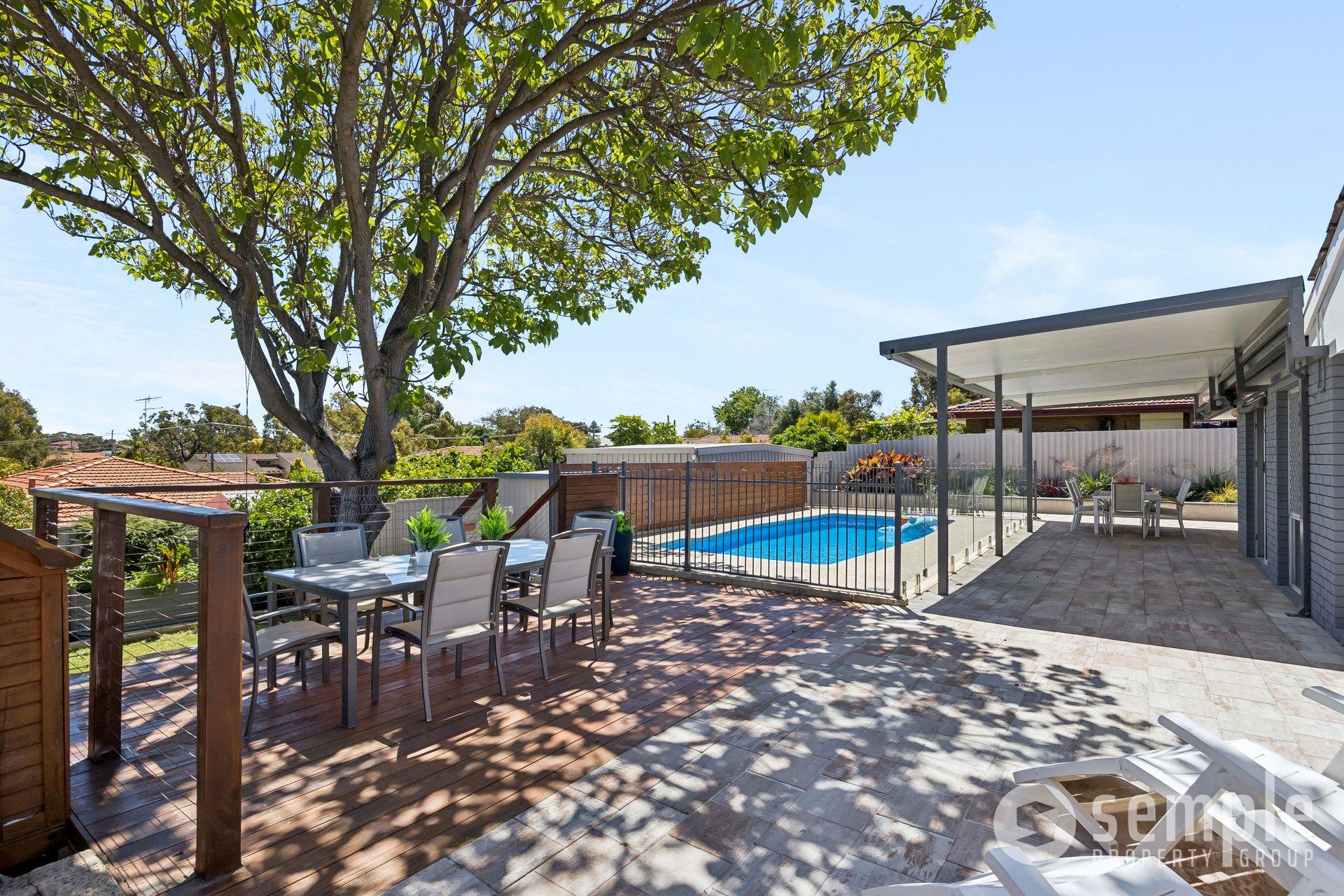 27 Bradbury Way, Samson WA 6163